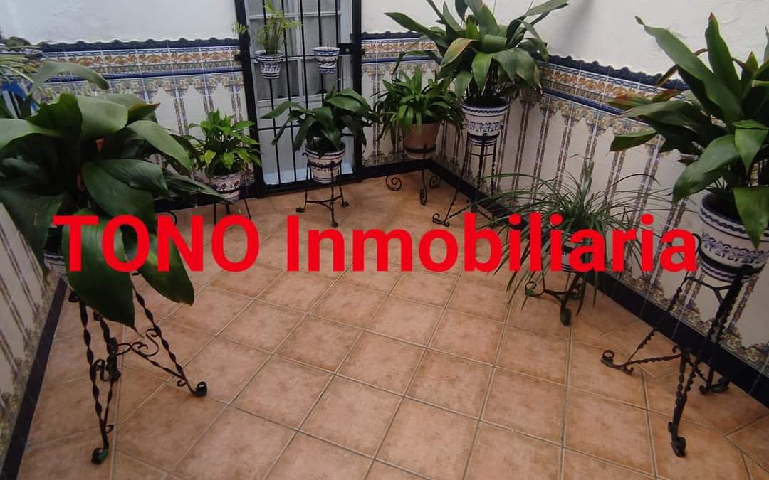 SE VENDE CASA DE PUEBLO ZONA EL CARMEN